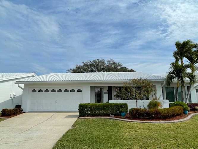 9235 34th WAY N Pinellas Park, FL 33782
