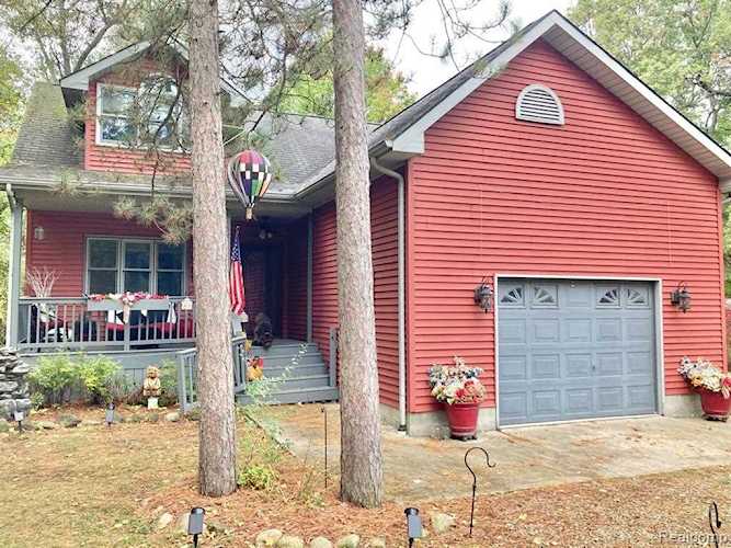 6607 Myrtelle Dr Lake Twp, MI 48725