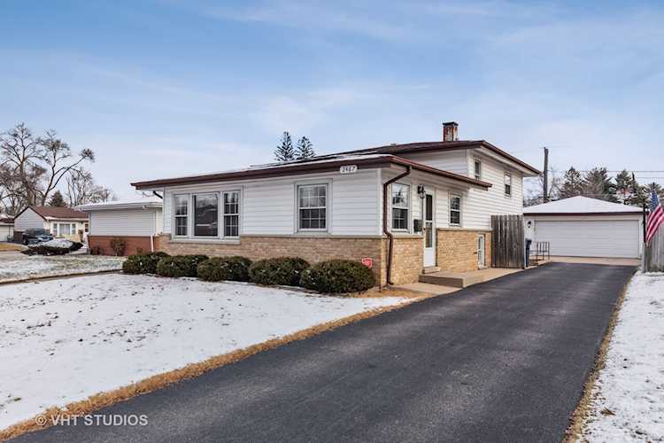 2467 Eisenhower Dr Des Plaines, IL 60018