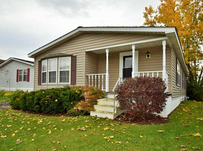 812 Oakbrook Dr Crystal Lake, IL 60014