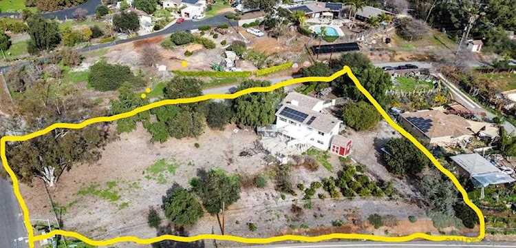 2928 Circle Escondido, CA 92029