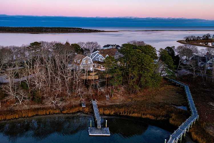 202 Daniels Island Road Mashpee, MA 02649