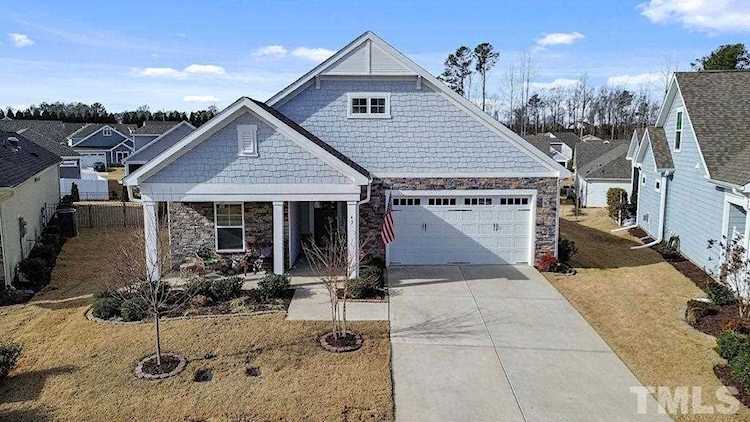 43 Blue Spruce Circle Clayton, NC 27527