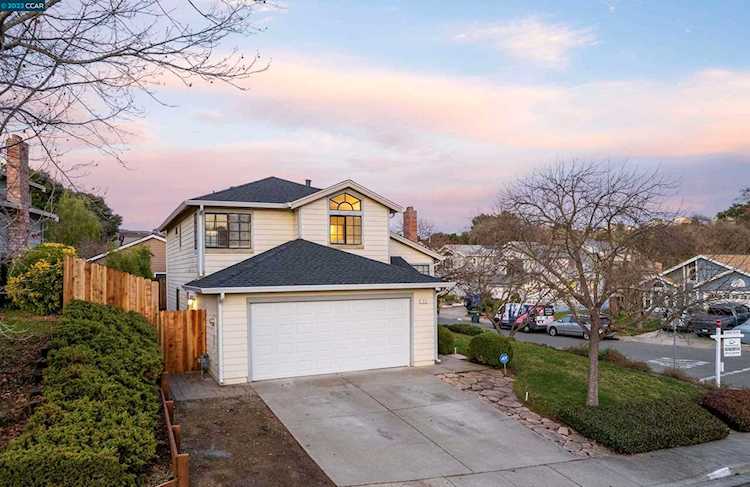 100 Nautilus Dr Vallejo, CA 94591