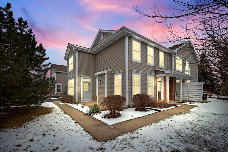 291 Whitfield Dr #B Sugar Grove, IL 60554