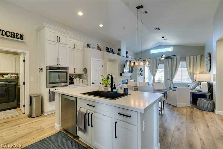 5834 Bluthe Bridge Ave Las Vegas, NV 89141