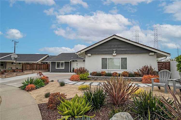 10411 Oronsay Circle, Huntington Beach, CA 92646 | RubyHome Photo 1