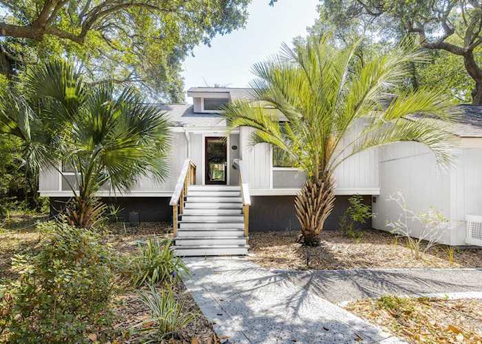 13 Edgewater Alley Isle of Palms, SC 29451