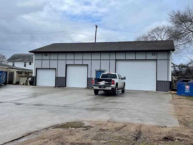 371 E Michigan Ave Battle Creek, MI 49014 | MLS 64023002464 Photo 1
