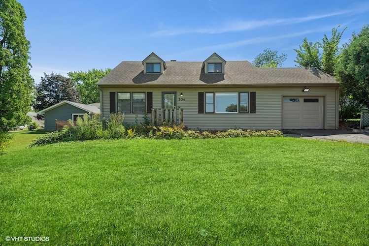 506 Plum St Lake In The Hills, IL 60156