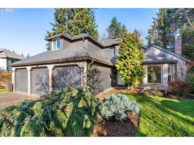 1920 NE 165th PL Portland, OR 97230