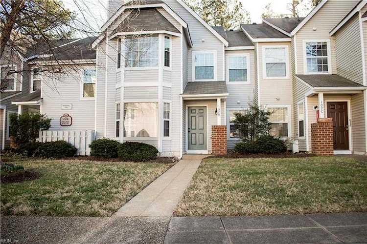 102 Marshall Way #B Williamsburg, VA 23185 home for sale, MLS#10472390 - Crescas Real Estate Photo 1