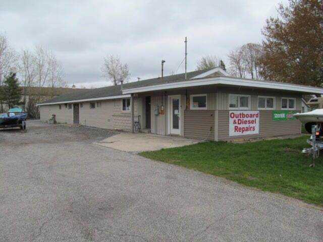 7384 Grand Haven Rd Norton Shores, MI 49441