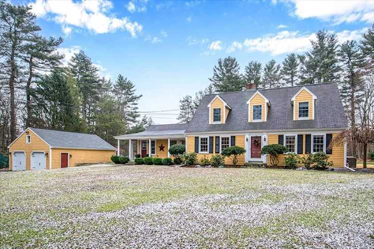 194 Main St Medfield, MA 02052