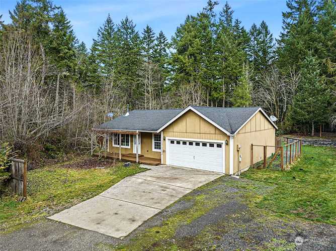 17213 2nd St NW Lakebay, WA 98349