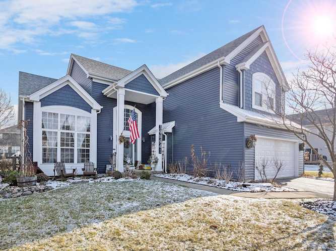 39W541 W Haladay Ln Geneva, IL 60134
