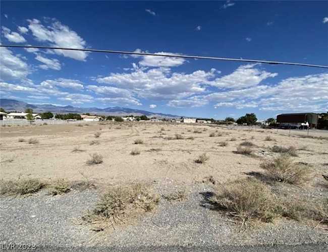 1581 S Linda St Pahrump, NV 89048