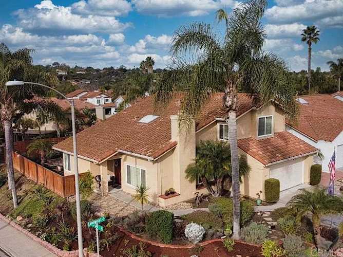 1669 Landquist Dr Encinitas, CA 92024