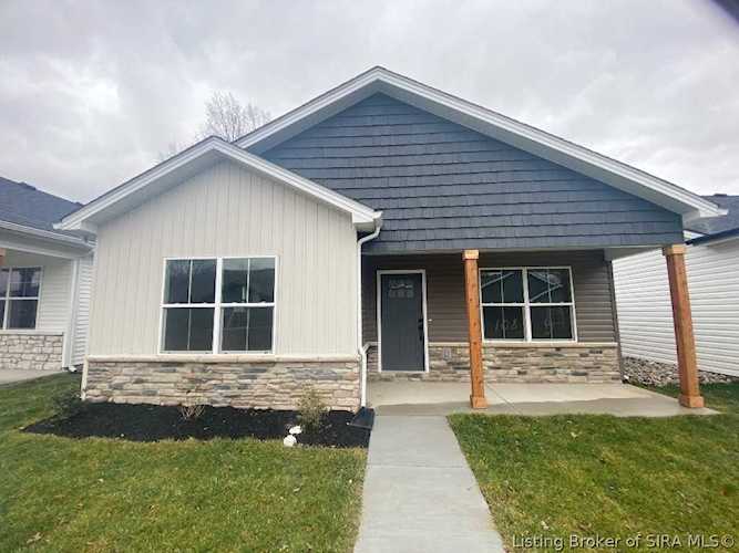 1942 Fisher Ln Jeffersonville, IN 47130