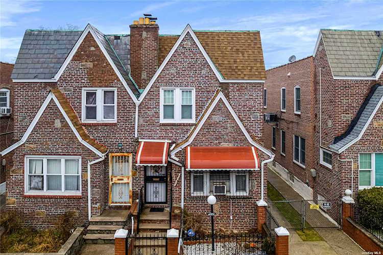 205-23 112th Road Saint Albans, NY 11412