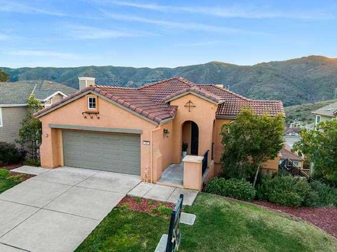 141 Elderberry Ln Brisbane, CA 94005