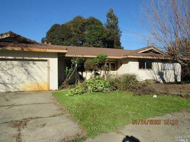 1260 Yokayo Court Ukiah, CA 95482 | MLS 323004167 Photo 1