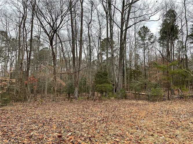 7798 Plantation Rd Gloucester, VA 23061 farm for sale, MLS#10472401 - Crescas Real Estate Photo 1
