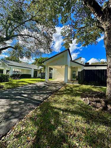 351 Fairway Cir #61 Weston, FL 33326