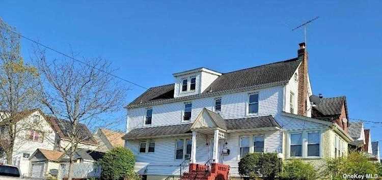 100-01 205 Street Hollis, NY 11423