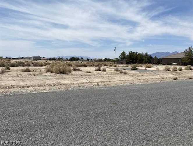 2641 Tecumseh Ave Pahrump, NV 89048