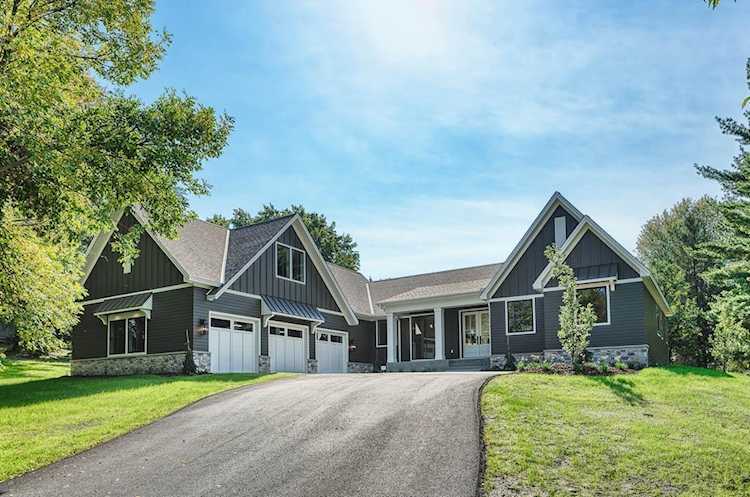 694 Wentworth Avenue Mendota Heights, MN 55118