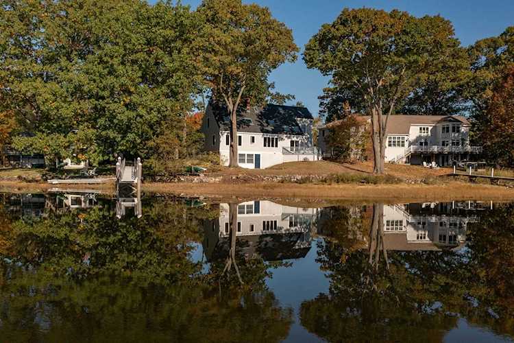 35 Grist Mill Ln New Castle, NH 03854