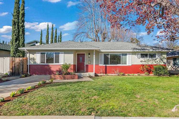 899 Hazelnut Ct Sunnyvale, CA 94087