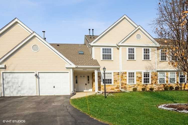 2822 Meadow Ln #V2 Schaumburg, IL 60193