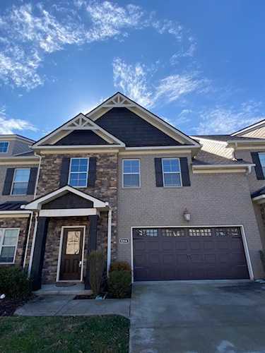 3216 Blue Sky Dr Murfreesboro, TN 37130