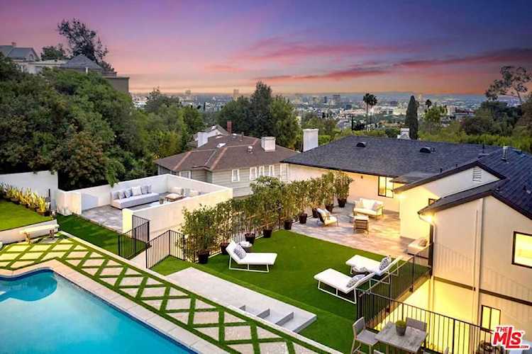 1284 Sunset Plaza Dr Los Angeles, CA 90069