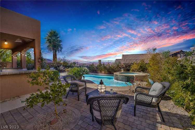 2725 Craigmillar St Henderson, NV 89044