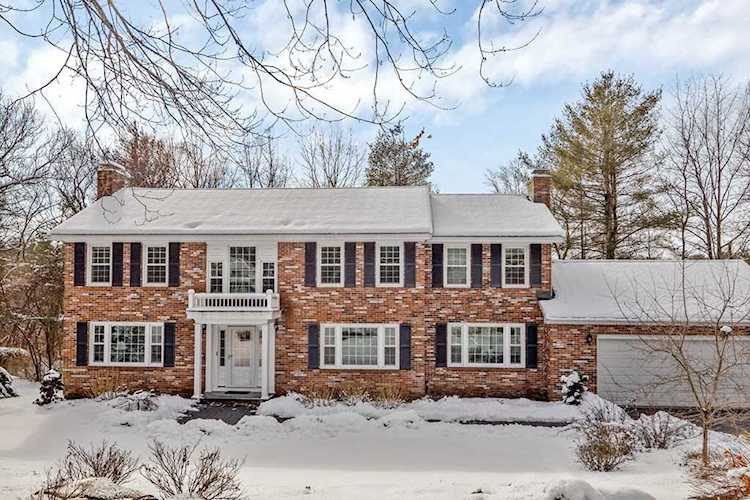 8 Island Way Andover, MA 01810