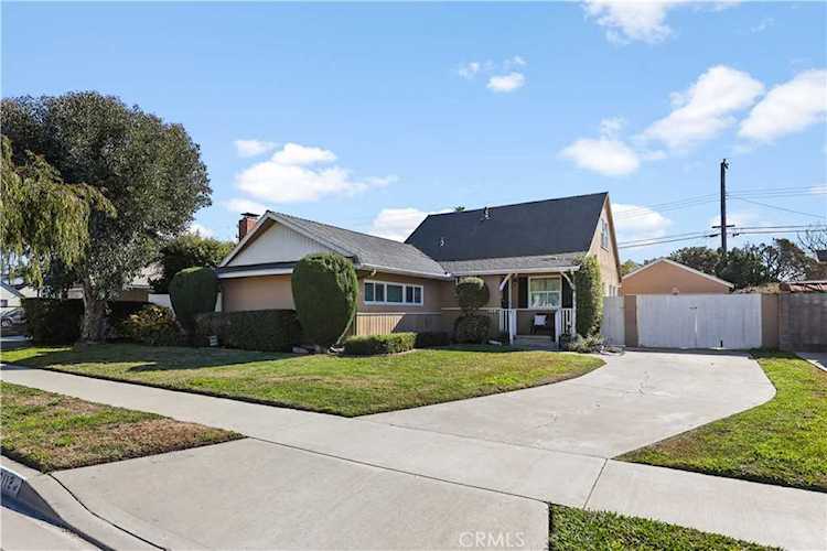 6112 Apache Rd Westminster, CA 92683