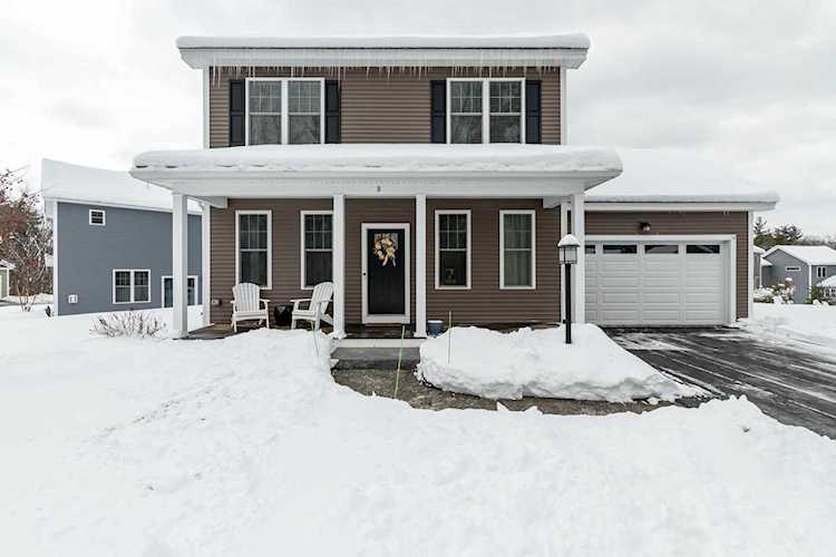 8 Crosswood Way Manchester, NH 03102