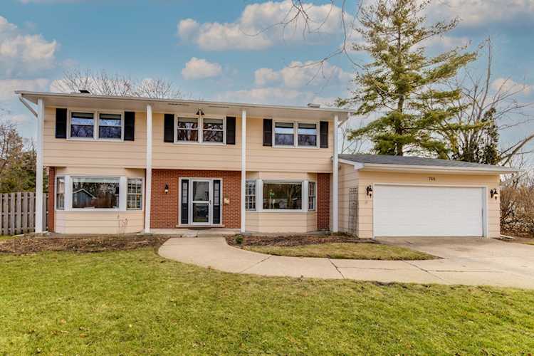 766 7th Ave Libertyville, IL 60048