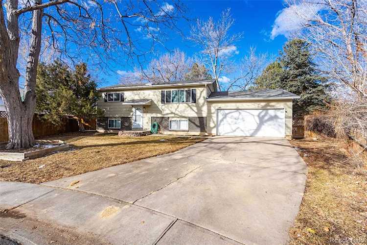 2212 Woodford Ct Fort Collins, CO 80521