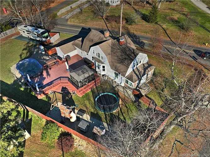 711 Derby Avenue Orange, CT 06477