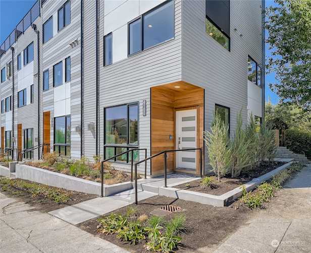 4100 SW Morgan St Seattle, WA 98136