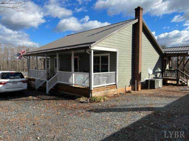 4098 Tower Hill Rd Gladstone, VA 24553