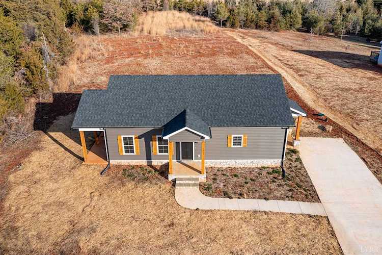 1200 Founding Way Rd Bedford, VA 24523