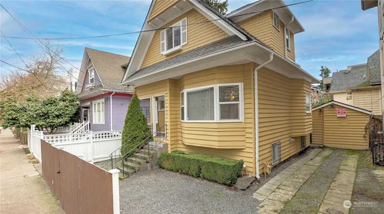 106 10th Ave E Seattle, WA 98102
