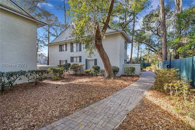 90 Gloucester Rd #102 Hilton Head Island, SC 29928 | MLS 431823 Photo 1