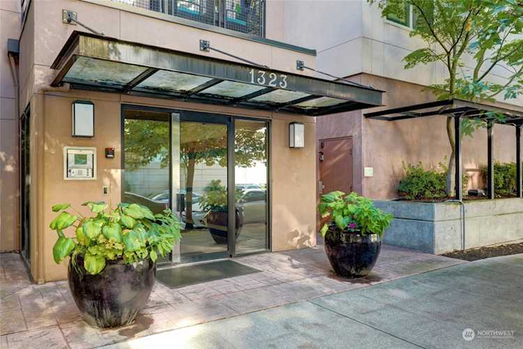 1323 Boren Ave #214 Seattle, WA 98101