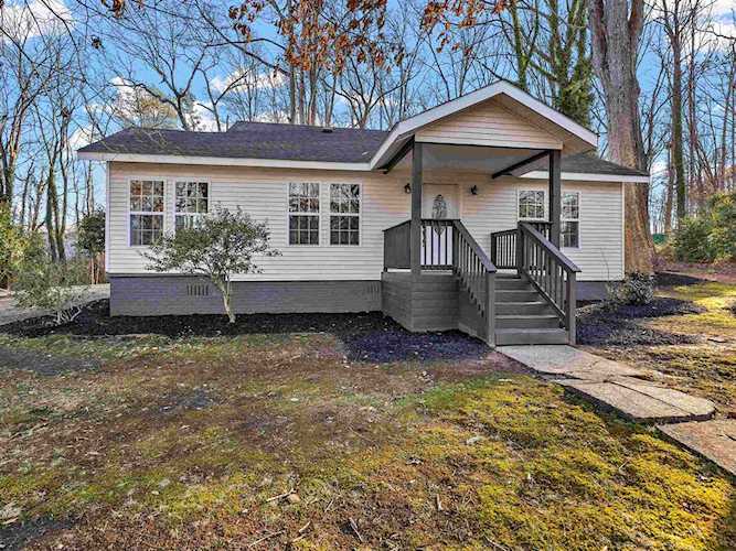 166 Bellew Carver Spartanburg, SC 29301